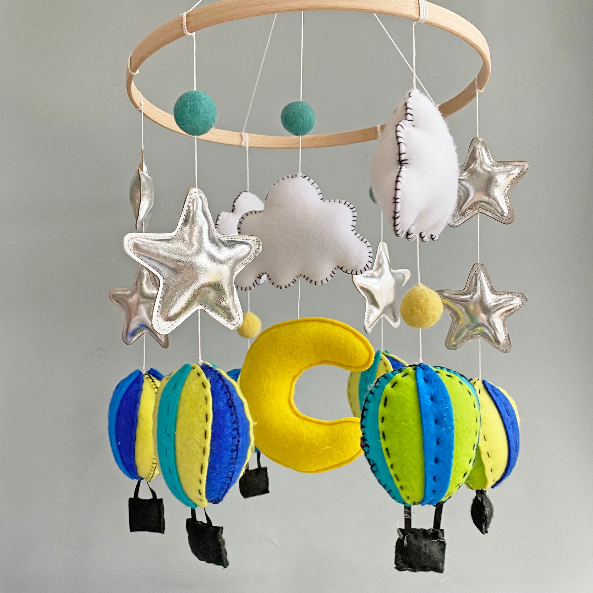 handmade blue hot-air balloon baby crib mobile with wood hanger